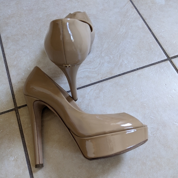 CHRISTIAN DIOR Patent Leather Pumps Size 37.5 Authentic CD Shoes - Picture 5 of 16